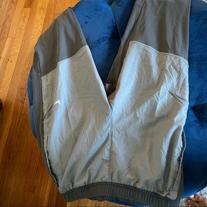 Nike Therma Essential Men's Running Pants	
Size M